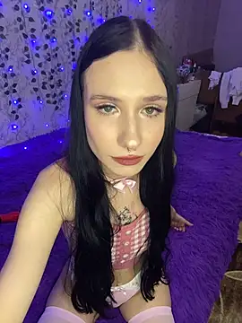 Snapshot of Kisa-Lisa_ chatting on 13, 11, 2025 Kisa-Lisa online show from 13, 11, 2025