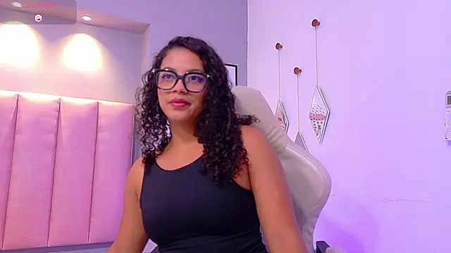 CamilaLevy online show from 6, 11, 2025