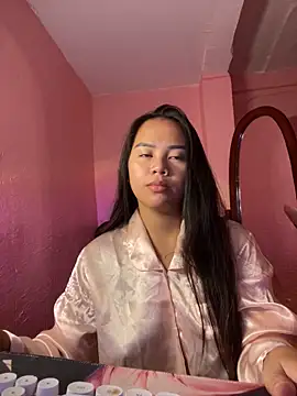 Snapshot of Funtasee_Andi chatting on 21, 4, 2026 Funtasee Andi online show from 21, 4, 2026