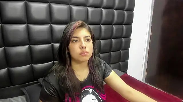 Snapshot of Violetta_Swett_ chatting on 9, 2, 2026 Violetta Swett online show from 9, 2, 2026