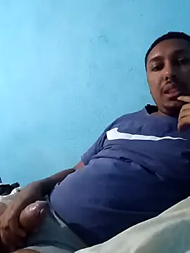 Snapshot of MorangoDoAmor53 chatting on 12, 11, 2025 MorangoDoAmor53 online show from 12, 11, 2025