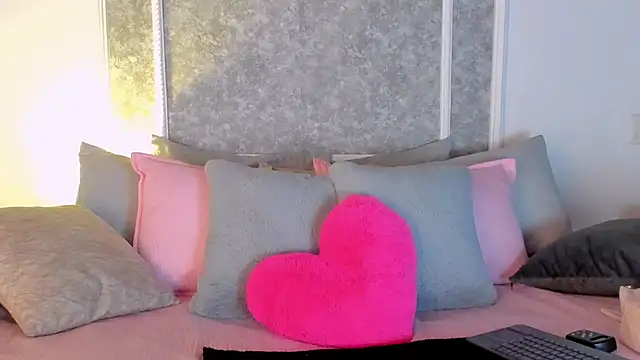  victoriaa  lois online show from 8, 1, 2026