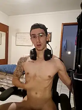 Snapshot of SweetGoodBoy22 chatting on 8, 11, 2025 SweetGoodBoy22 online show from 8, 11, 2025