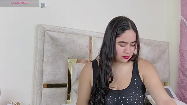 Snapshot of Mia_belmontt chatting on 22, 10, 2025 Mia belmontt online show from 22, 10, 2025