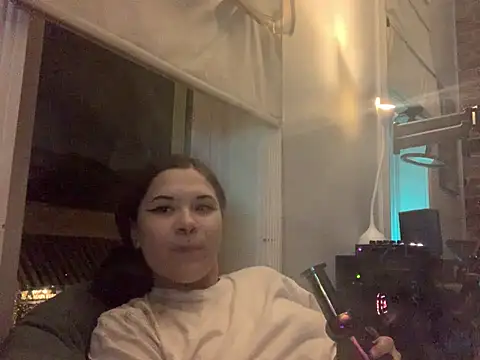 Snapshot of Jynx420friendly chatting on 10, 7, 2026 Jynx420friendly online show from 10, 7, 2026