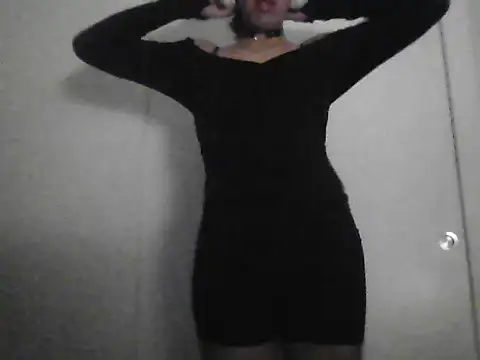 Snapshot of Sunny_Pebble chatting on 4, 10, 2025 Sunny Pebble online show from 4, 10, 2025