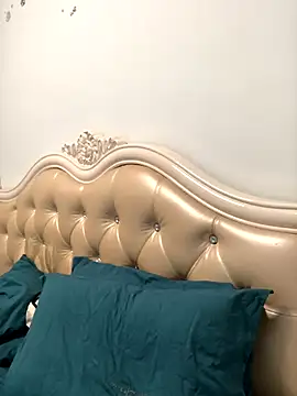 Mile-m online show from 2, 11, 2025