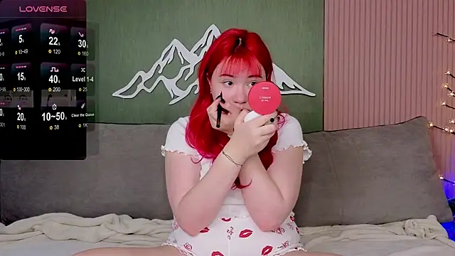 Klee Love online show from 5, 10, 2025