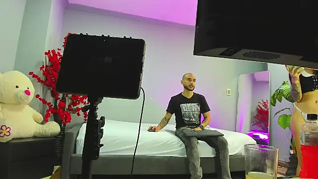 2 fire online show from 28, 11, 2025