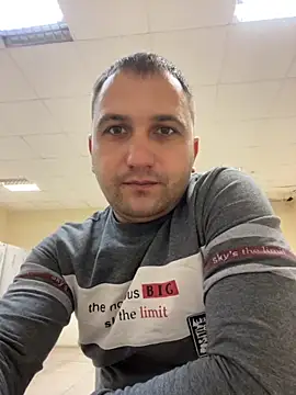 Snapshot of Mahrovmaxim chatting on 12, 10, 2025 Mahrovmaxim online show from 12, 10, 2025