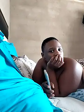 Snapshot of Phat_booty222 chatting on 11, 11, 2025 Phat booty222 online show from 11, 11, 2025