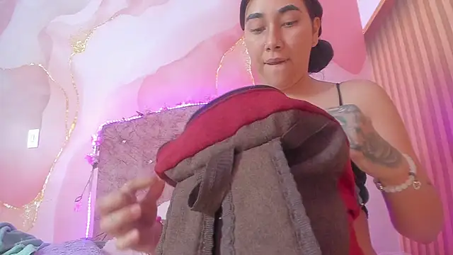 Malory  Jones online show from 7, 1, 2026