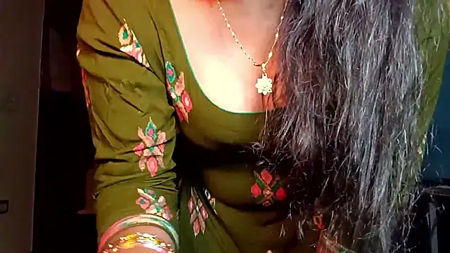 Snapshot of horny_milf_couple chatting on 9, 5, 2026 horny milf couple online show from 9, 5, 2026