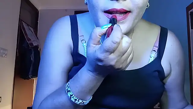 Snapshot of horny_milf_couple chatting on 1, 7, 2026 horny milf couple online show from 1, 7, 2026