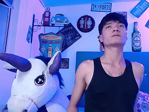 alex russo   online show from 10, 10, 2025