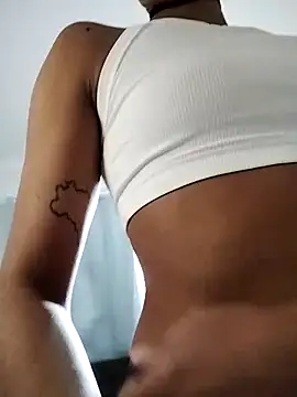 Snapshot of Helenoir chatting on 1, 3, 2026 Helenoir online show from 1, 3, 2026