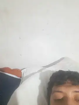 Snapshot of Elkiler72027 chatting on 7, 10, 2025 Elkiler72027 online show from 7, 10, 2025