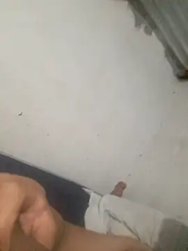 Snapshot of Elkiler72027 chatting on 10, 10, 2025 Elkiler72027 online show from 10, 10, 2025