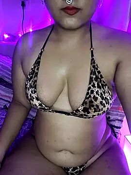 Snapshot of Curvy_Navya chatting on 20, 10, 2025 Curvy Navya online show from 20, 10, 2025