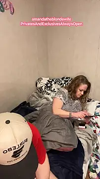 amandatheblondewife online show from 20, 4, 2026