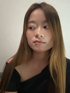 Snapshot of qingzi1218 chatting on 4, 10, 2025 qingzi1218 online show from 4, 10, 2025