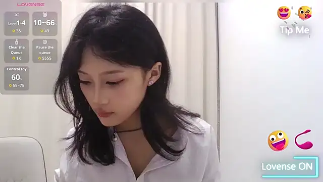 Snapshot of NINI1115 chatting on 11, 6, 2026 NINI1115 online show from 11, 6, 2026