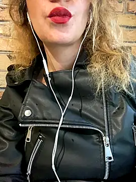 Snapshot of melisss2 chatting on 11, 10, 2025 melisss2 online show from 11, 10, 2025