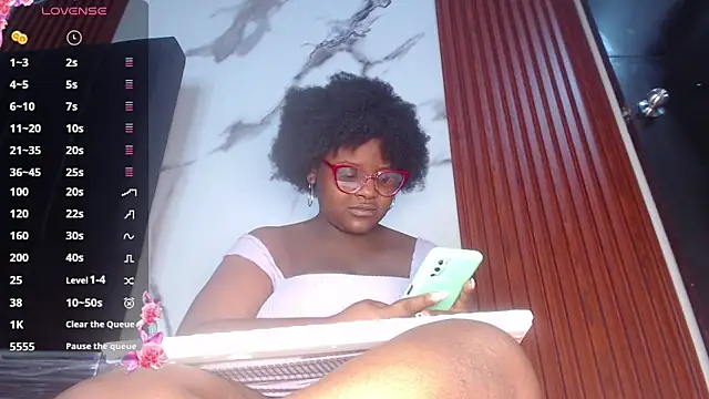 Snapshot of Kim_Browns chatting on 26, 5, 2026 Kim Browns online show from 26, 5, 2026