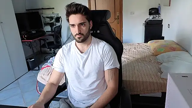 Al3xox02 online show from 25, 2, 2026