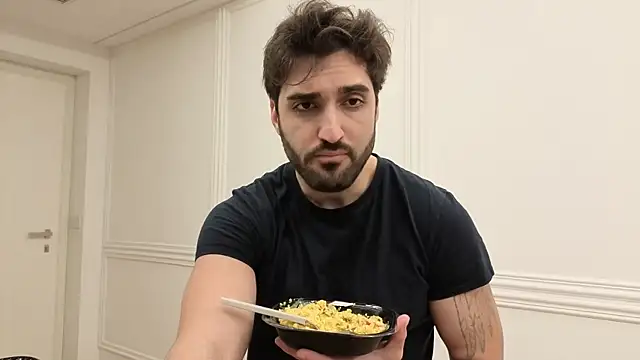 Snapshot of Al3xox02 chatting on 5, 3, 2026 Al3xox02 online show from 5, 3, 2026