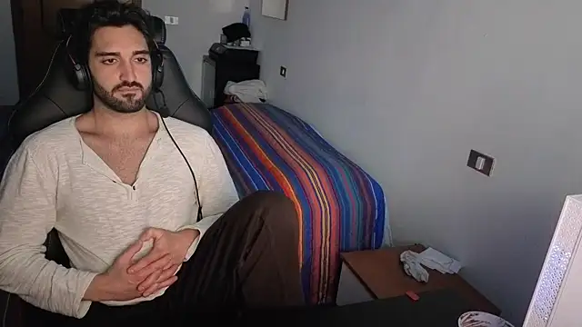 Snapshot of Al3xox02 chatting on 27, 3, 2026 Al3xox02 online show from 27, 3, 2026