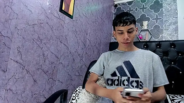 sexyboys cutex18 online show from 24, 3, 2026