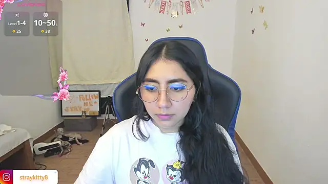 LoveLyy- online show from 9, 8, 2026
