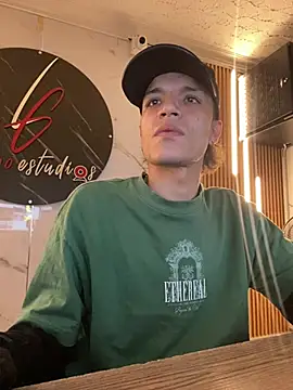 santyrestrepo online show from 25, 6, 2026