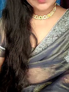 Snapshot of Rashmi_011 chatting on 3, 6, 2026 Rashmi 011 online show from 3, 6, 2026