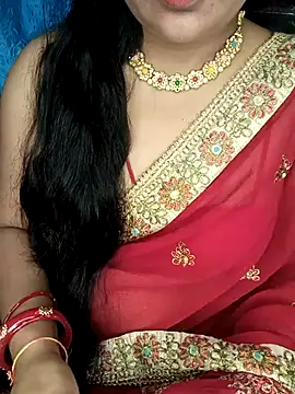 Snapshot of Rashmi_011 chatting on 4, 6, 2026 Rashmi 011 online show from 4, 6, 2026
