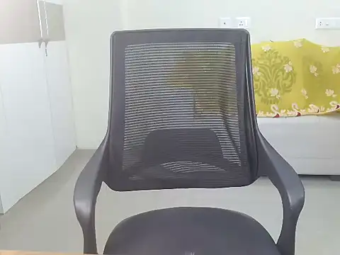 Snapshot of Meadow_rain1 chatting on 8, 10, 2025 Meadow rain1 online show from 8, 10, 2025