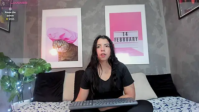 MiaNyxara dh online show from 12, 1, 2026