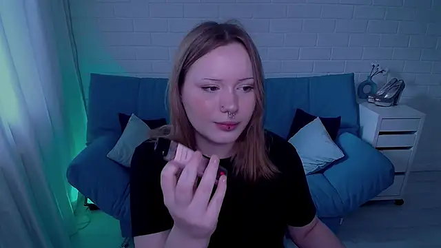 AuroraMour online show from 14, 10, 2025