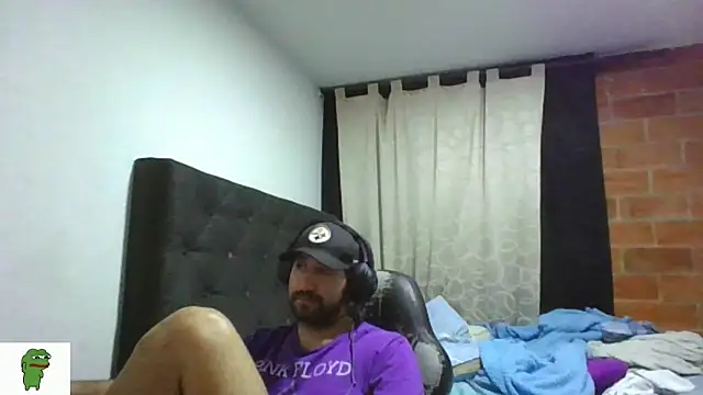 Snapshot of coolfriki chatting on 6, 7, 2026 coolfriki online show from 6, 7, 2026