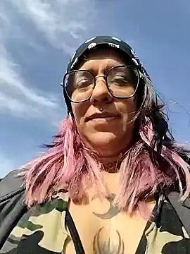 Abby 2-1 online show from 8, 11, 2025