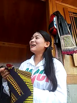 Snapshot of kun-love chatting on 13, 10, 2025 kun-love online show from 13, 10, 2025