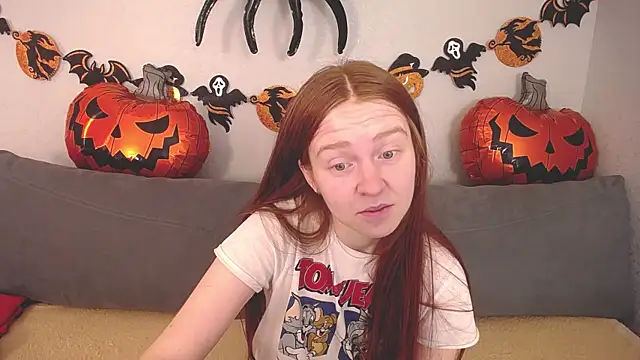 Evarey  online show from 30, 10, 2025