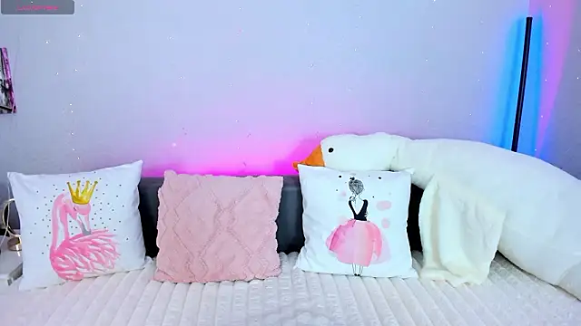 Evarey  online show from 3, 2, 2026