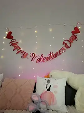 Evarey  online show from 8, 2, 2026