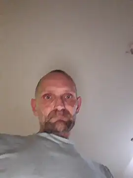 Snapshot of Remello1 chatting on 24, 10, 2025 Remello1 online show from 24, 10, 2025