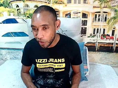Snapshot of IndianMagicMike chatting on 25, 6, 2026 IndianMagicMike online show from 25, 6, 2026