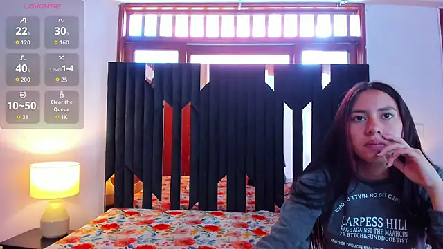 Sofy and Mia online show from 1, 11, 2025