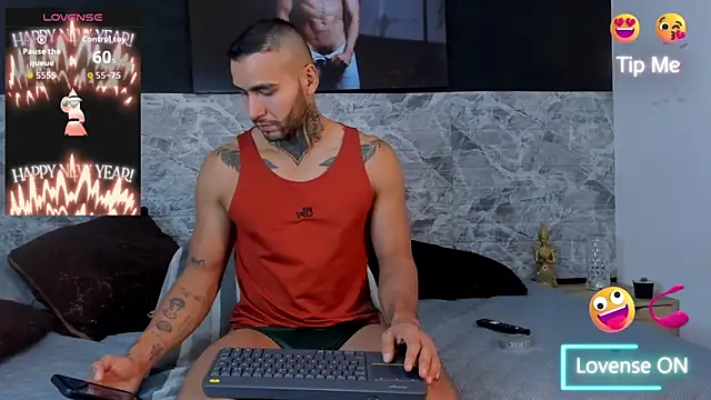 Snapshot of Danny_Willson chatting on 8, 11, 2025 Danny Willson online show from 8, 11, 2025