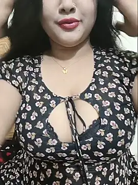 Snapshot of Beauty_Queen_Soniya chatting on 15, 7, 2026 Beauty Queen Soniya online show from 15, 7, 2026